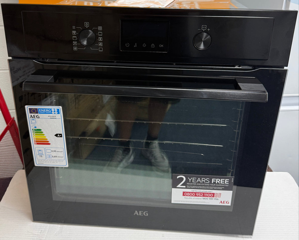 AEG BPX535061B (43) Built-In Electric Single Oven with Pyrolytic Self Cleaning in Black - A Rated - (Blemished ) - HW182743