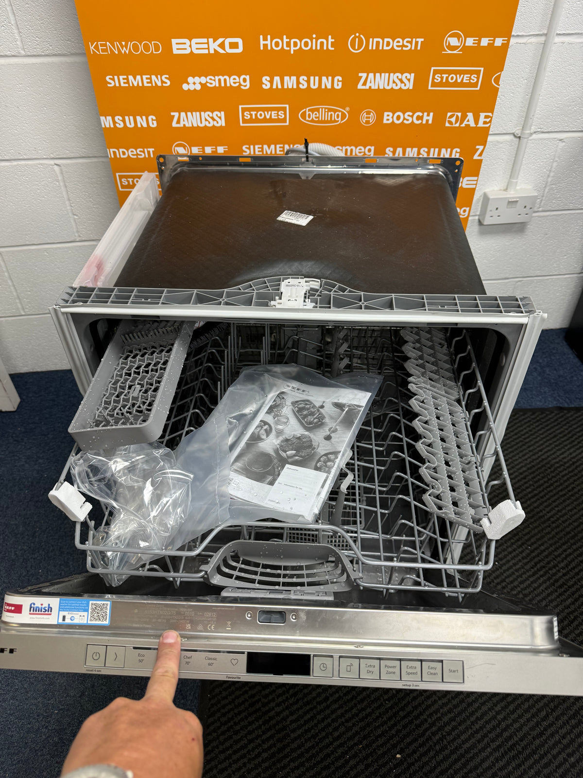 Neff N30 S153HTX02G (63) Wi-Fi Enabled Full Size Integrated Dishwasher - (Blemished ) - HW182463