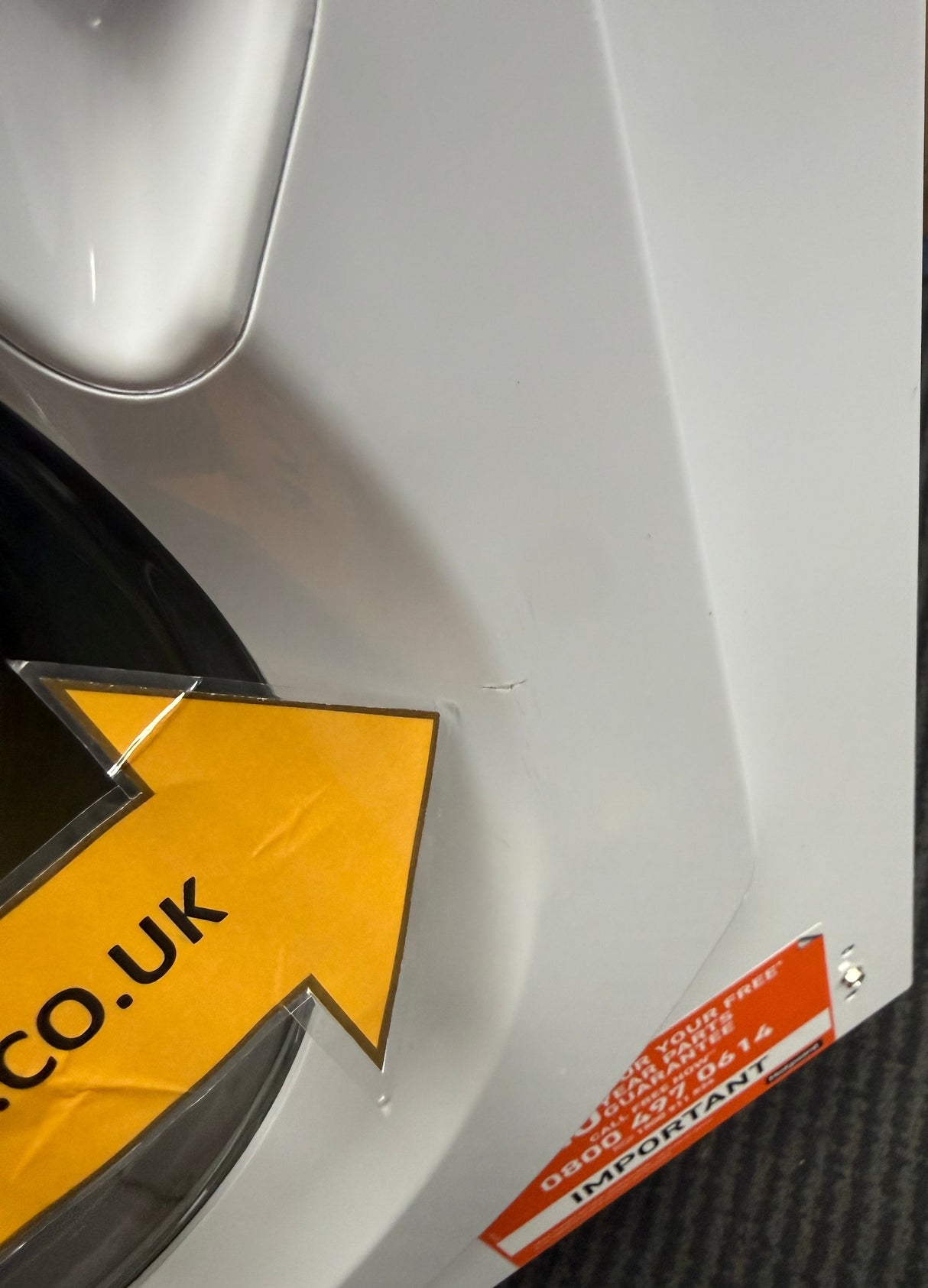Hotpoint BI WMHG 91485 UK (88) 9KG 1400RPM Integrated Washing Machine - (Ex Display ) - HW182488