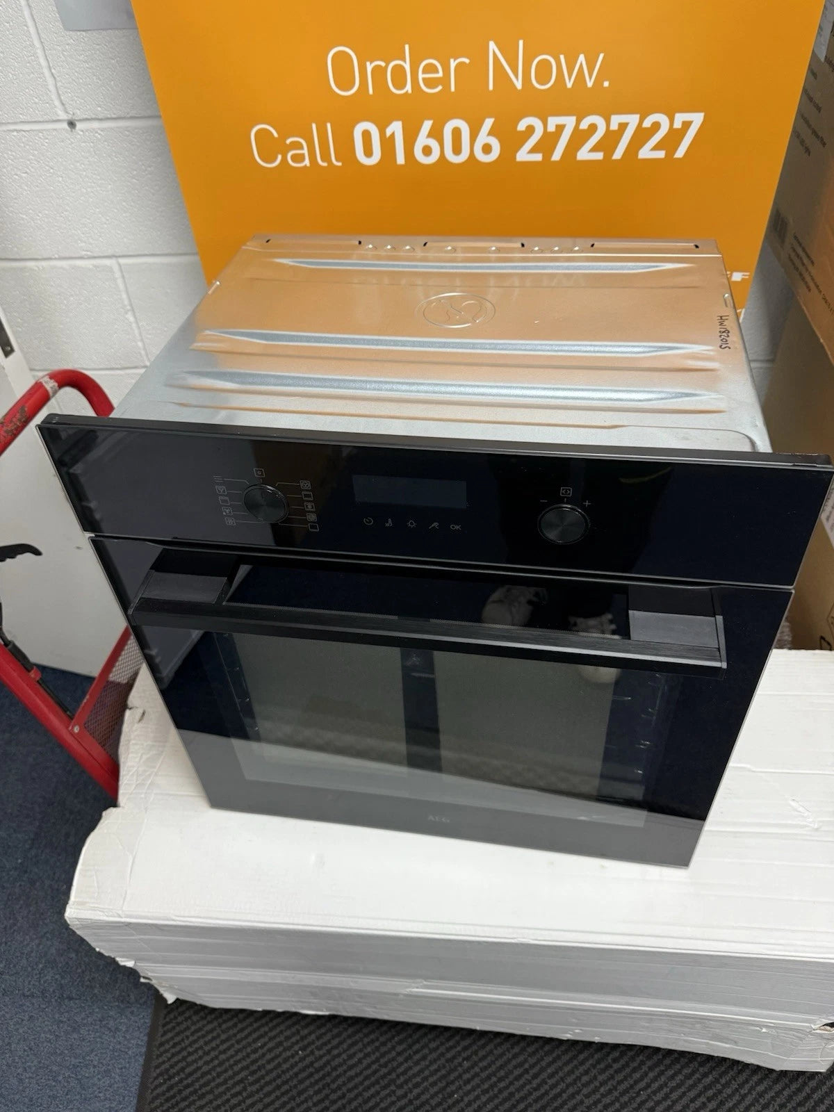 AEG OS6AB50AK (16) Sense Cook Built-in Electric Single Oven in Black - A+ Rated - (Ex Display) - HW182416