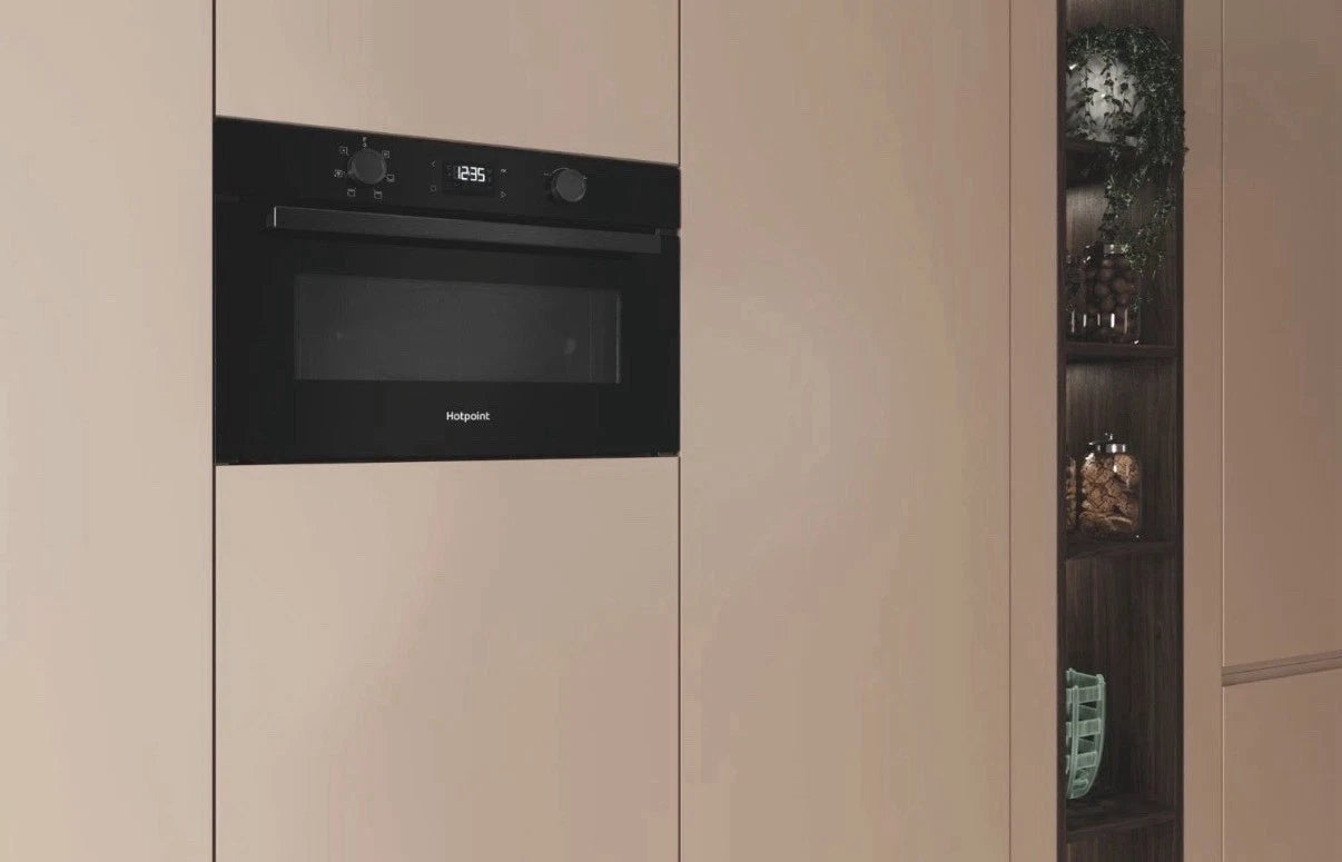 Hotpoint HPD 254CR BUK (77) 1000W 31 Litre Built-in Microwave and Grill in Black - (Ex Display) - HW182277