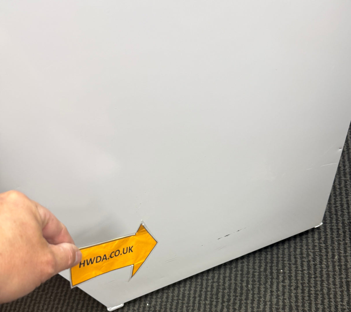 Hotpoint HTC18 T112 UK 70/30 (76) No Frost Integrated Fridge Freezer with Sliding Hinge - E Rated - (Graded Blemished) - HW181976