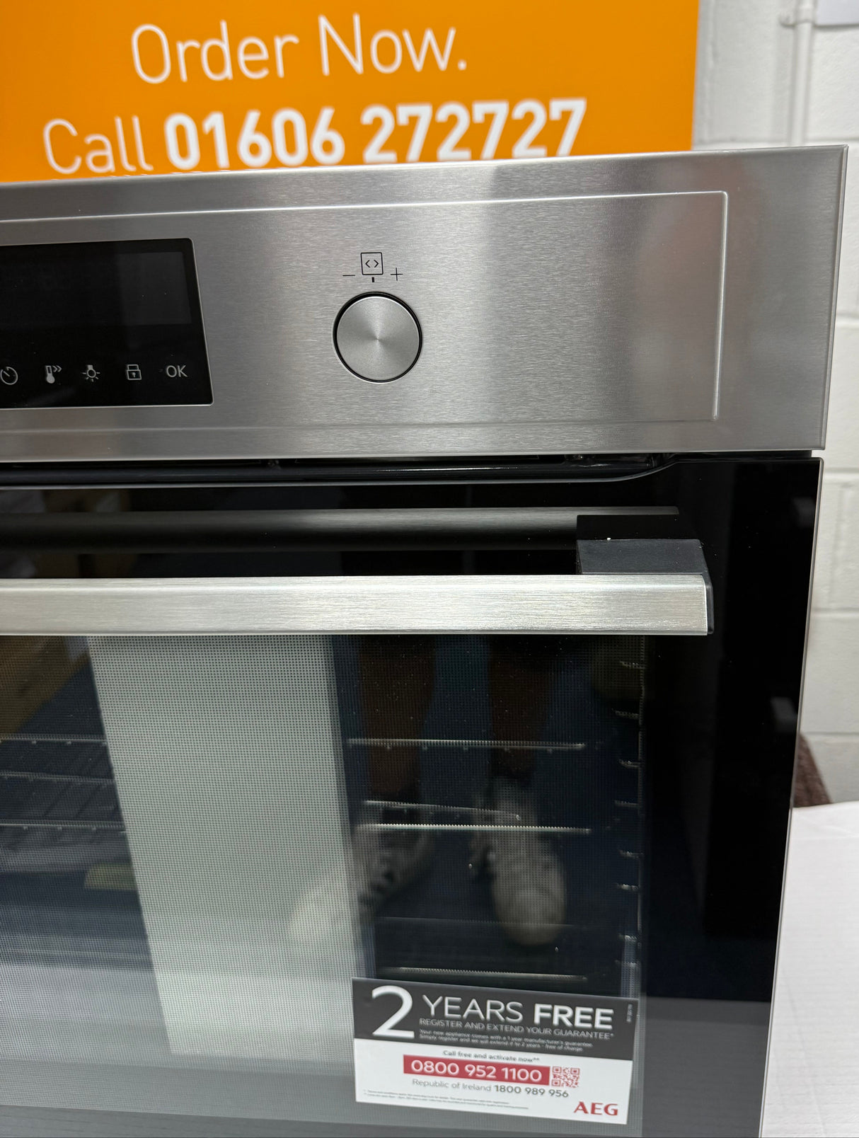 AEG BEX535A61M (32) 3000 Built-in Electric Single Oven with AirFry and Aqua Clean in Stainless Steel - A+ Rated - (Blemished) - HW182532