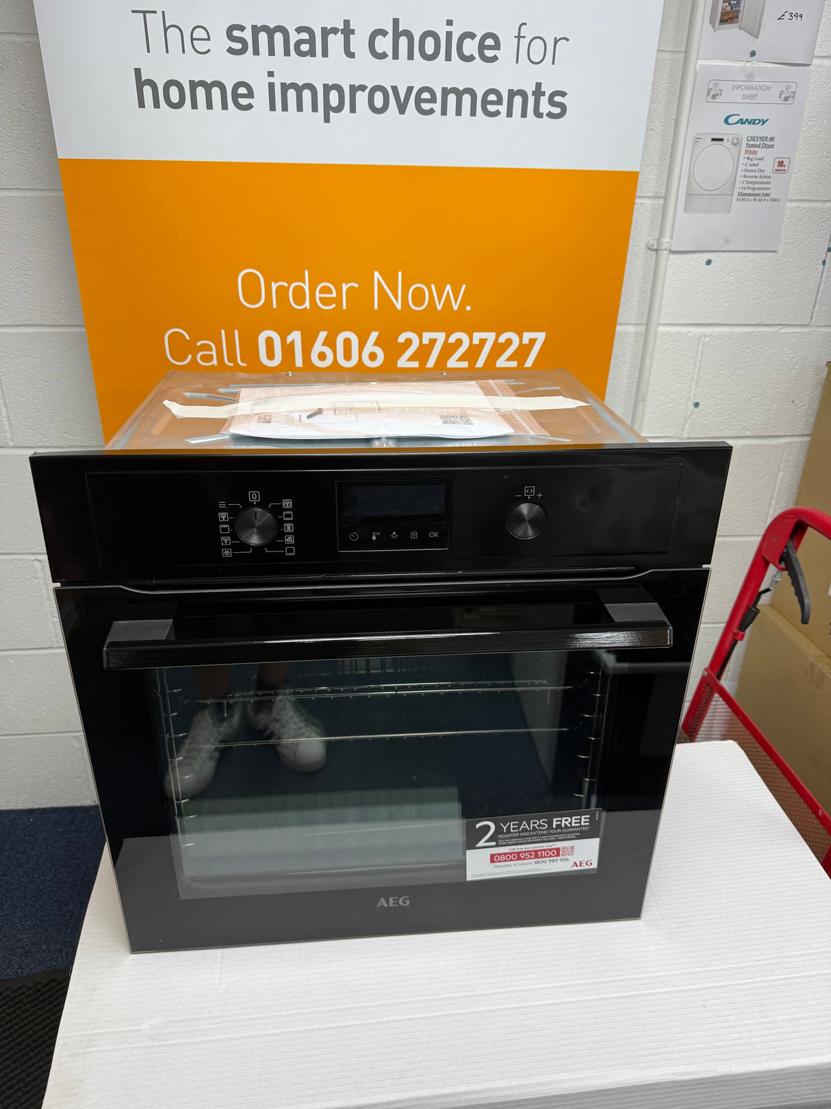 AEG BPX535061B (34) Built-In Electric Single Oven with Pyrolytic Self Cleaning in Black - A Rated - (GRADED DENTED ) - HW182234