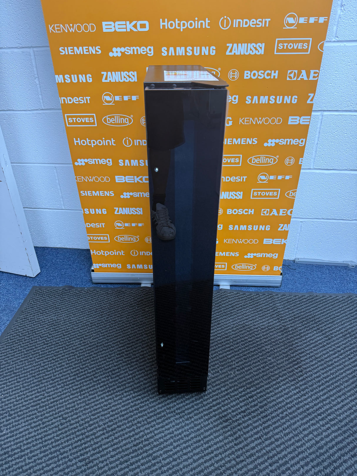 Cata UBBKWC15F (05) 15cm 7 Bottle Wine Cooler in Black - (Ex Display) - HW182405