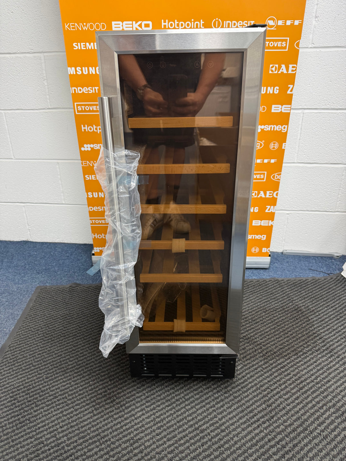 Viceroy WRWC30SSED.3 (11) 18 Bottle 30cm Undercounter Wine Cooler Fridge in Stainless Steel - (Ex Display) - HW182311