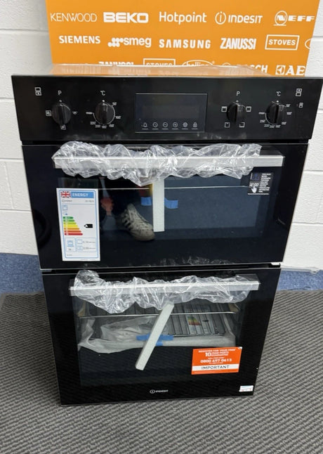 Indesit D11 10D B (04) Electric Built-in Double Oven in Black - A/A Rated - (Ex Display) - HW182304
