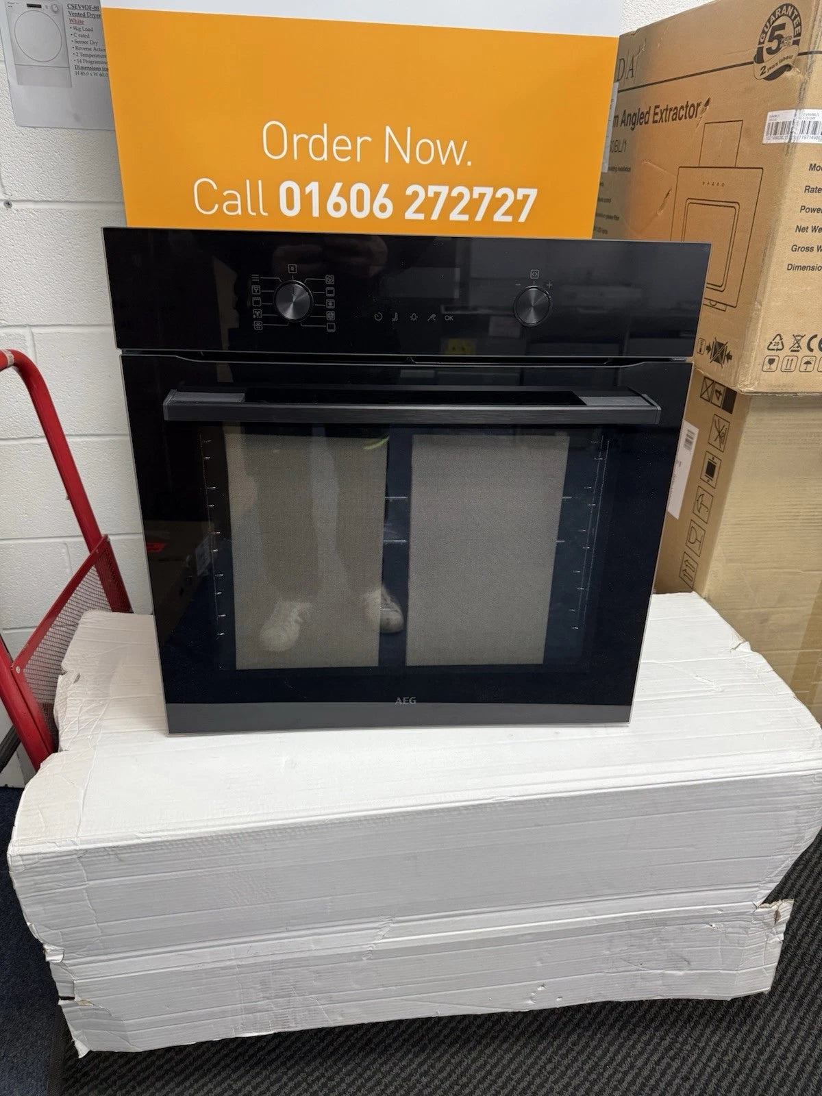 AEG OS6AB50AK (16) Sense Cook Built-in Electric Single Oven in Black - A+ Rated - (Ex Display) - HW182416