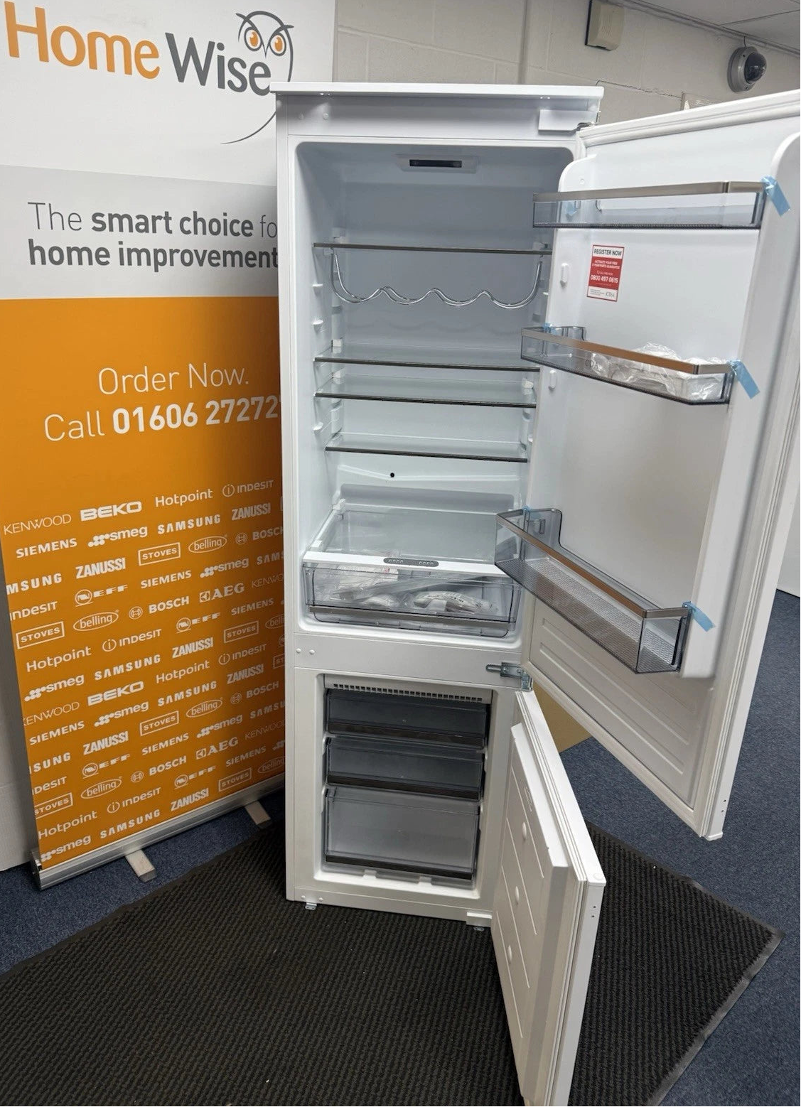 CDA FW727 (47) 70/30 Integrated Frost Free Fridge Freezer - E Rated - (Ex Display) - HW182547S