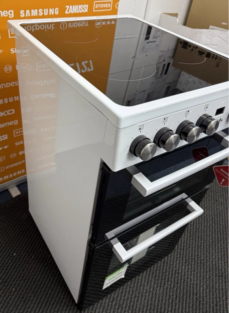 New World 444412057 (73) FDO 50E 50cm Electric Ceramic Cooker in White - (Ex Display) - HW182373