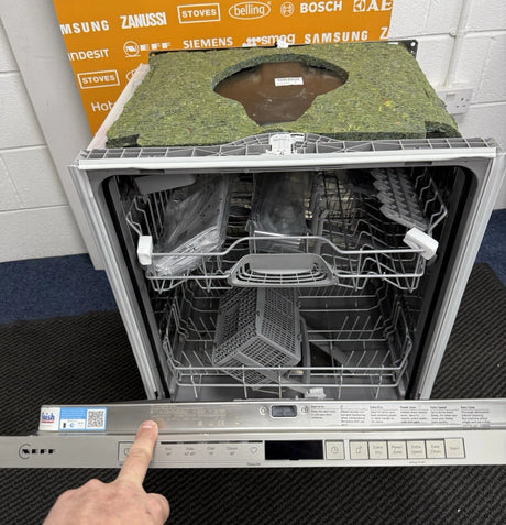 Neff N30 S153HTX02G (94) Wi-Fi Enabled Full Size Integrated Dishwasher - (Ex Display) - HW182494